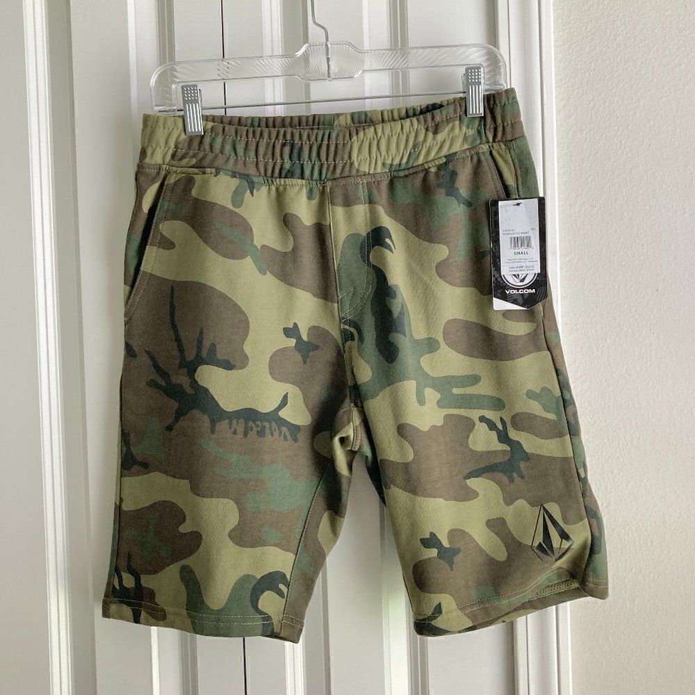 Volcom Men's Vamo elastic waist camouflage shorts NWT size Small